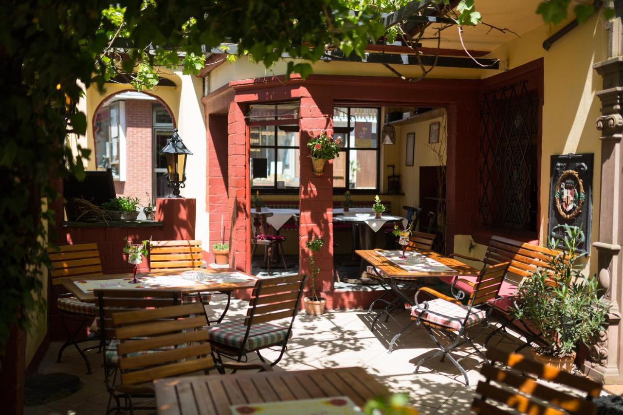 Hotel Reichsschenke Zum Ritter Gotz "Garni" Kröv Dış mekan fotoğraf