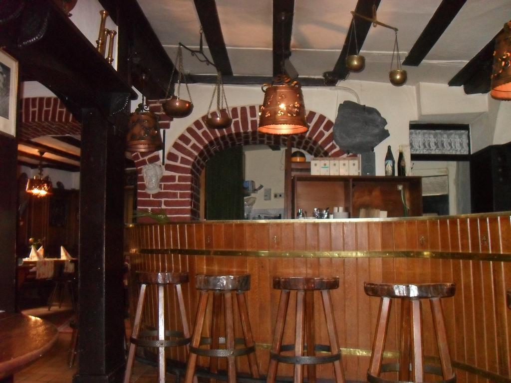 Hotel Reichsschenke Zum Ritter Gotz "Garni" Kröv Dış mekan fotoğraf