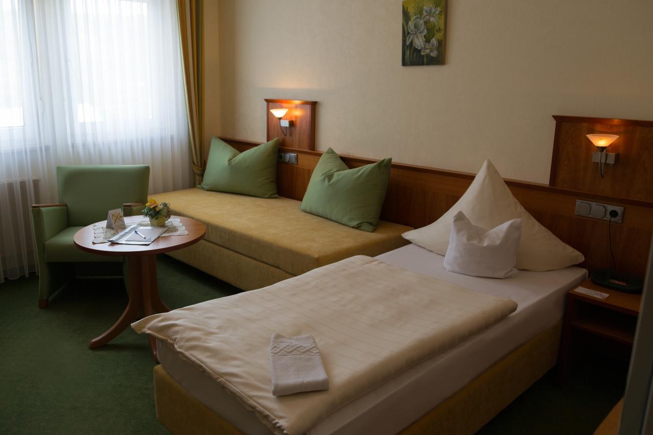 Hotel Reichsschenke Zum Ritter Gotz "Garni" Kröv Dış mekan fotoğraf