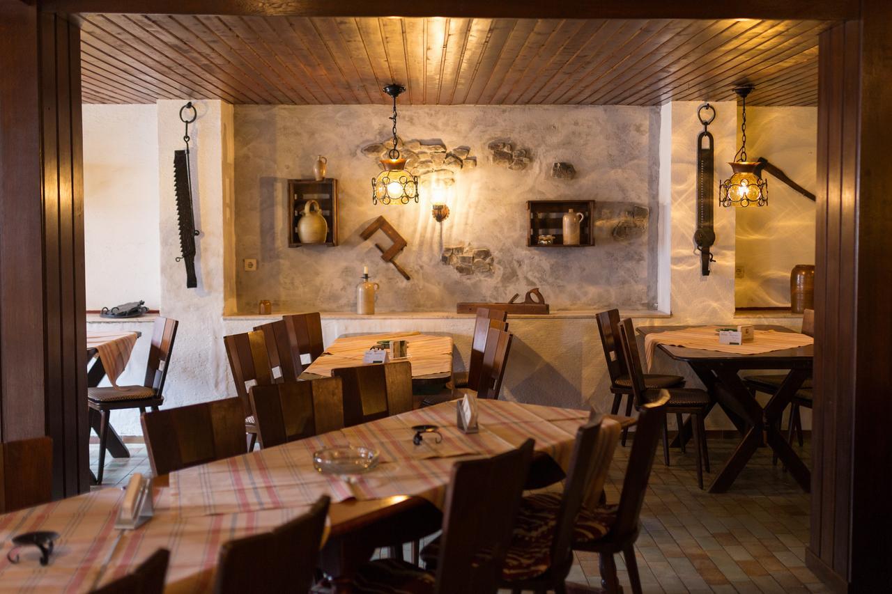 Hotel Reichsschenke Zum Ritter Gotz "Garni" Kröv Dış mekan fotoğraf